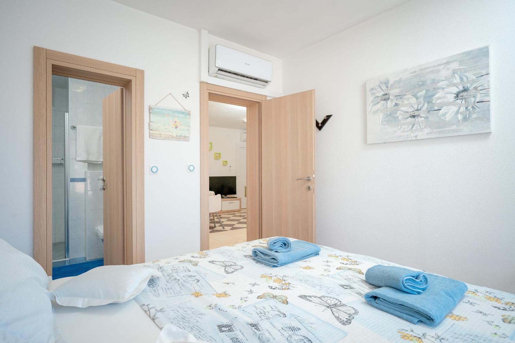 Apartments Edi - Zf Hvar Hvar Town Esterno foto